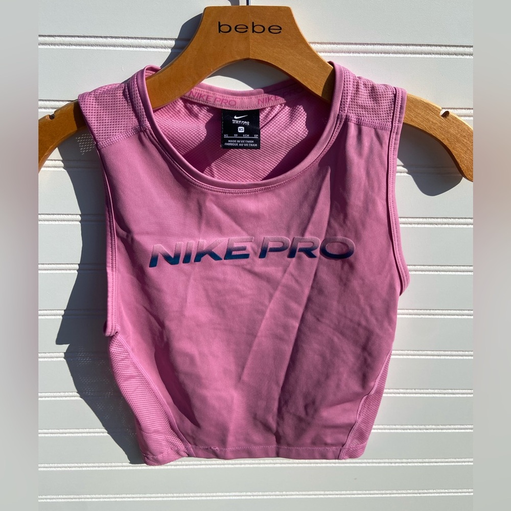 Nike Pro Pink Crop tank
